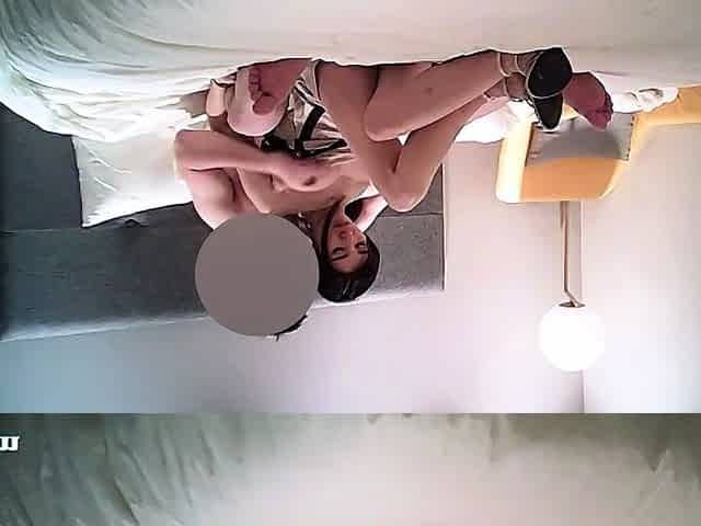 Hardcore japanese double penetration with skinny girl