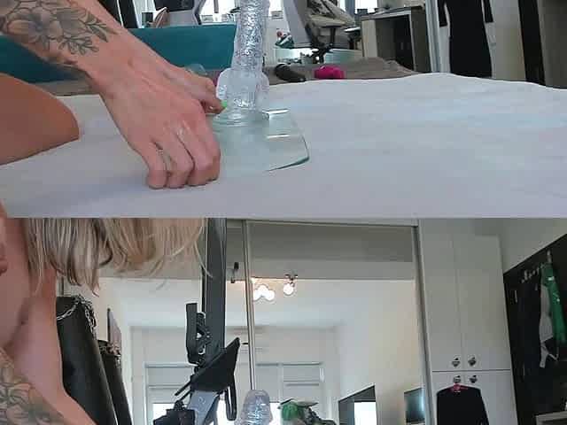 Sexy hottie Anetta Keys enjoys a solo toy masturbation