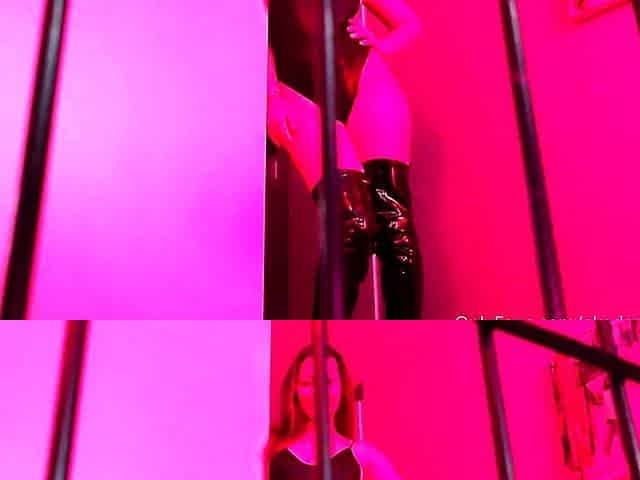 Hot amateur webcam teen masturbates for their fans