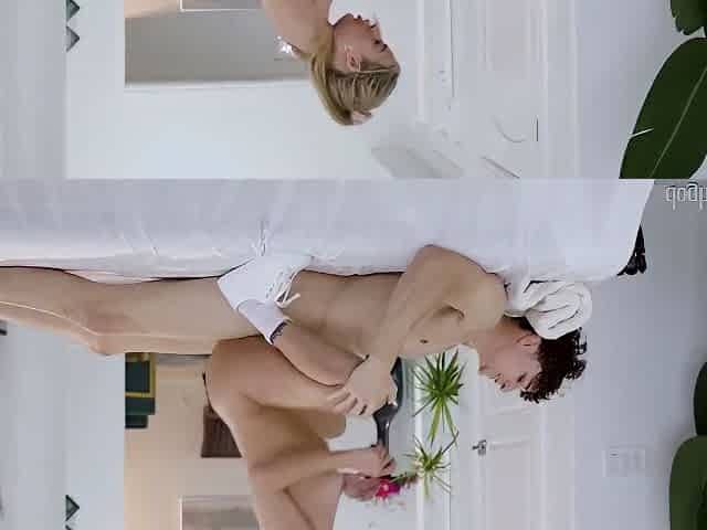 Striking Summer Vixen - Blowjob Action