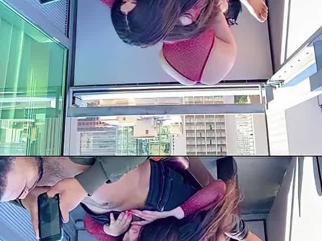 ebony hotty on public