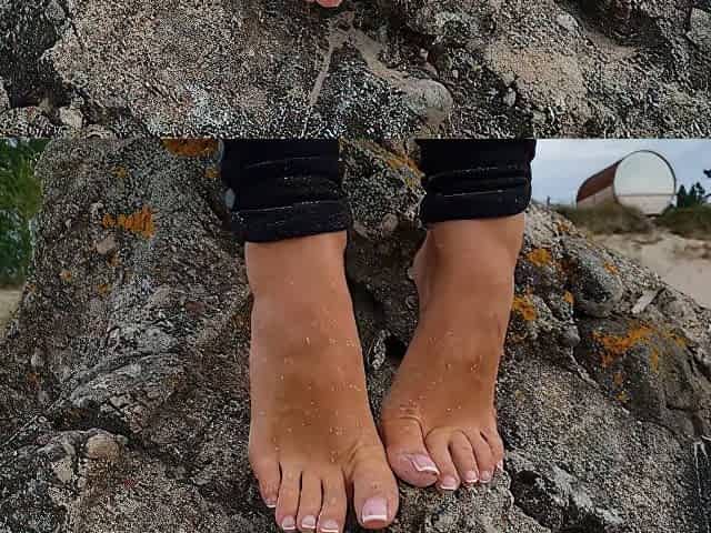 Sandi Beach In Amateur Doll Shows Her Huge Arches And Sexy Feet On The