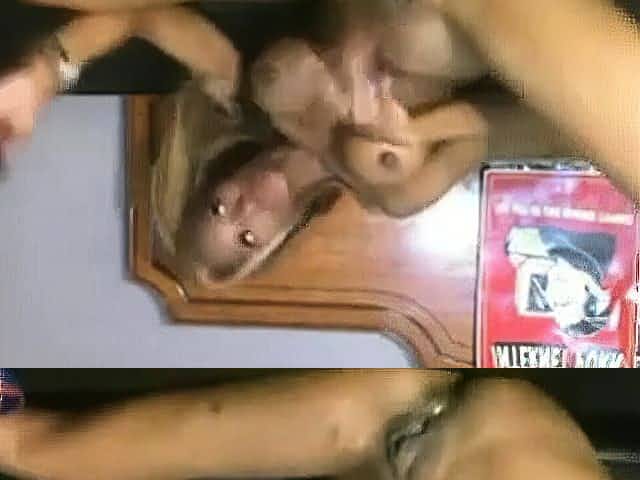 Ebony amateur with big pussy lips on cam.