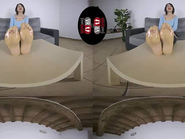 Breathtaking Babe Petra Posing And Teasing In Vr With Her Sexy Feet Inside Preservatives
