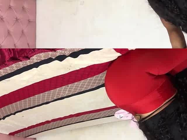 The lady decides the payment to the electrician who came to make a repair in her home