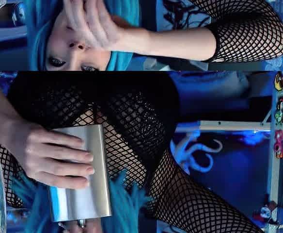 Big boobs milf masturbates with her dildo