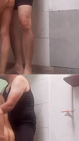 Indian Couple Enjoys Good Sex and a Bath