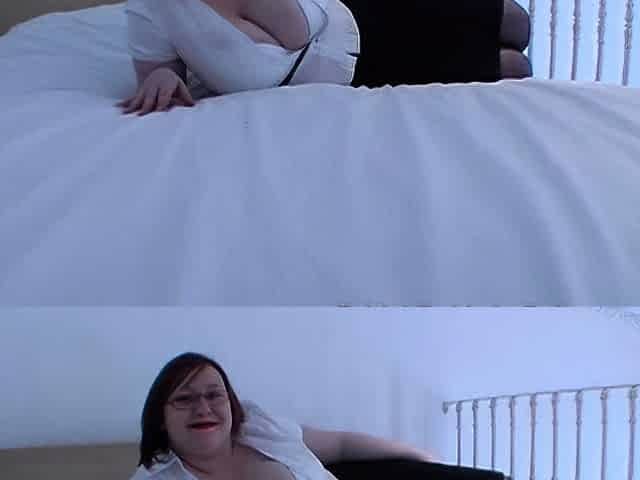 Big boobs webcam slut toys her asshole