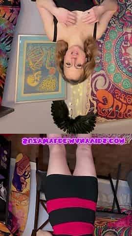 Suzy Wylde goes all out with her fresh vagina pump & tunnel toy causes marvelous gape!!