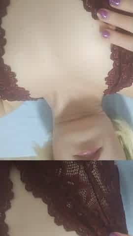 Massage her vagina previous to daybed
