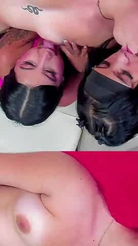 Pussy to Tongue: Lesbians in Licking Session