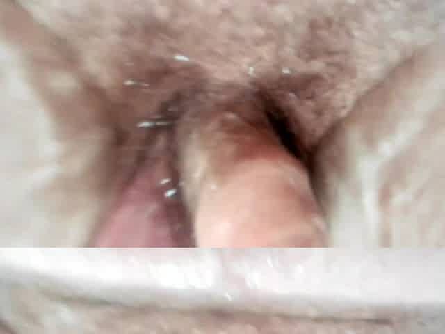 a l;ittle pee with a tiny weenie in hawt and big bathroom tub