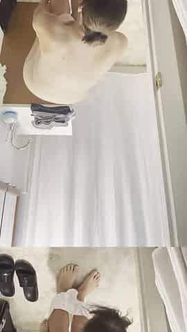 Mature Marie getting undressed in a hurry because she has to pee!