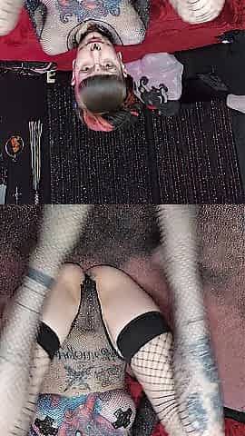 Suck My Toes Whilst I Slap My Pink Cunt