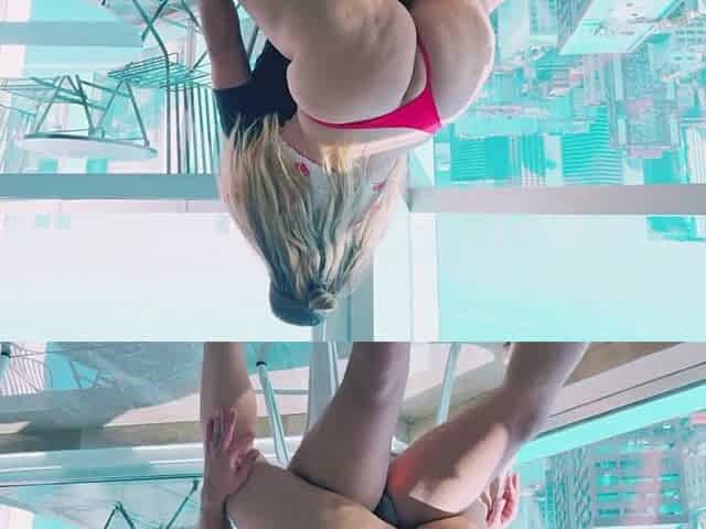 Could u handle the ride of this tremendous butt?