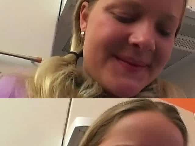 Golden-haired Widens Cunt and Toys Herself Unfathomable