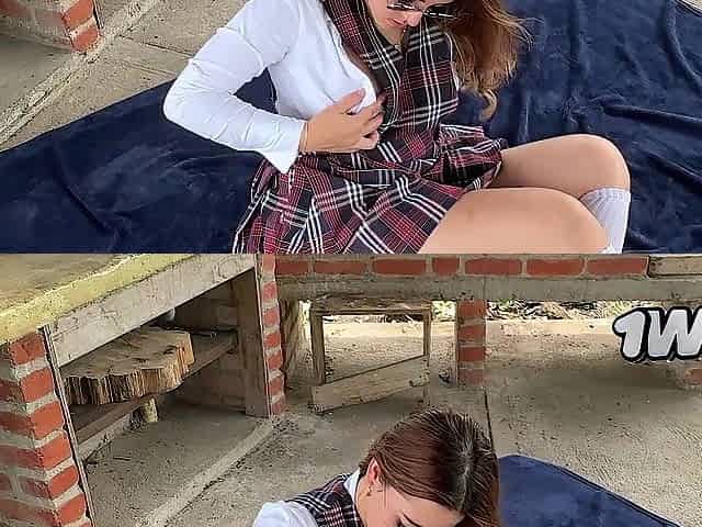 Schoolgirl records explicit content, I screw her in front of the neighbors and give her a creampie????