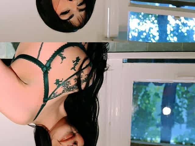Big ass Latina MILF posing in lingerie