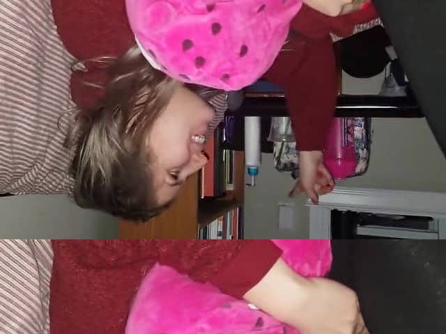 Daddy rubs and plays with teen's cameltoe