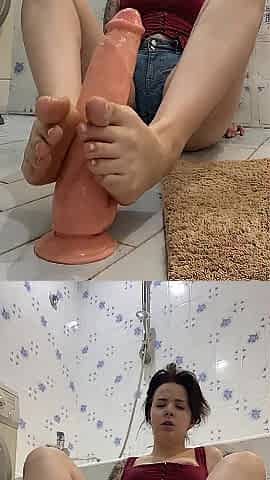 Amateur Hotty Enjoys Large Bazookas And Bathroom Play