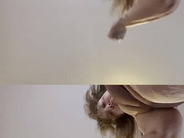 SSBBW twerks on top of camera