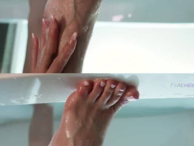 Awful Date Great Feet