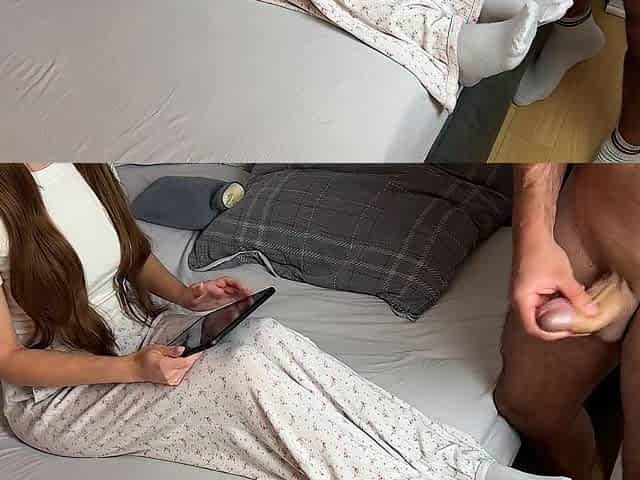 Mia Cute white socks and cum on feet sole