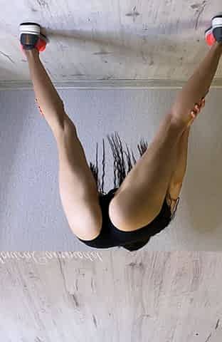 Ebony stunning amateur teen party babes eat and ride cock