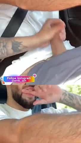 Sexe en public - je me suis faite prendre dans les vestiaires de la piscine