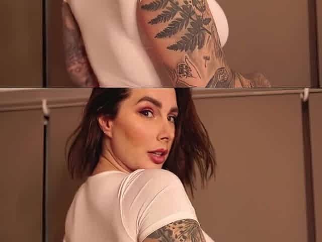 big beautiful woman PAWG Paige Turnah British pornstar slow motion butt shake