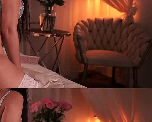 Brunette Solo Webcam Masturbation