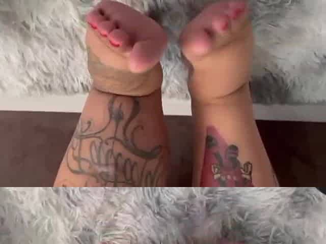 A Chubby Girl with Plump Feet for You