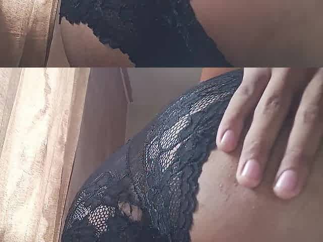 Chico Femboy jugando con su polla y su trasero