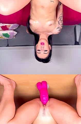 Hot amateur webcam teen masturbates for their fans