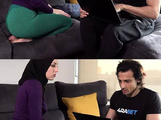 Lonely Indian MILF bhabhi gets ass fucked by stranger's big