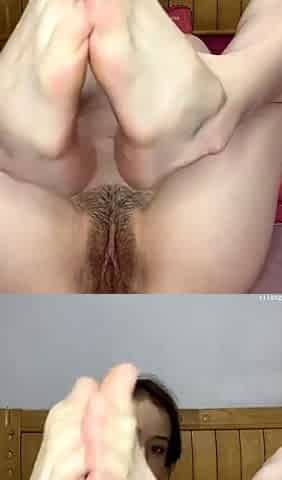 Horny brunette amateur milf solo pussy toying show on couch