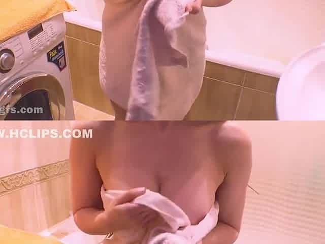 Hidden Kitten - Bathtime Beauty Bounces On Boyfriends Cock