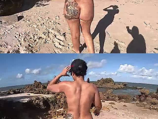 Taking advantage of the scenery and coral reefs of Tambaba beach to show off my hawt body.