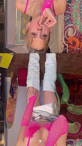 Suzy Wylde Goes To City on that vagina ???? !!! Fembot Stylees ????????????