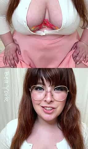 Big boobs milf masturbates with her dildo