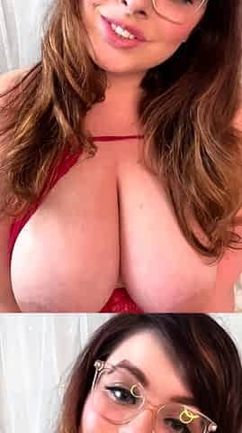 Big boobs milf masturbates with her dildo