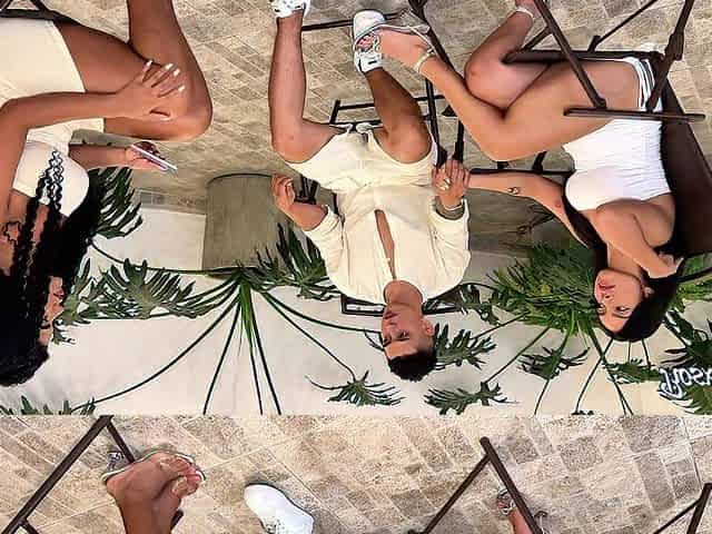 Terapeuta raunchy convence a pareja de follar en threesome para que mejore su relacion -Camilahenao