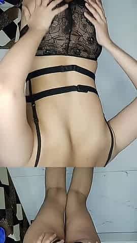 Horny Girl Masterbating and Squirt All Over
