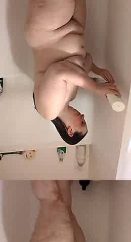 Big boobed babe masturbating