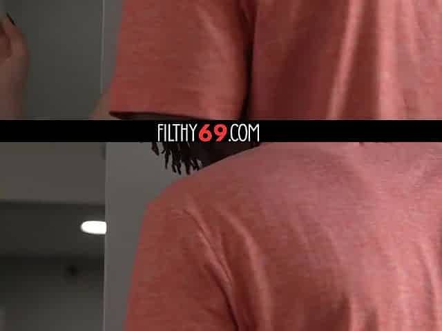 Cheating wife screws with her ebony neighbour