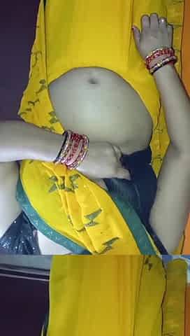 Very Hot Girl Showing Her Cute Pussy.