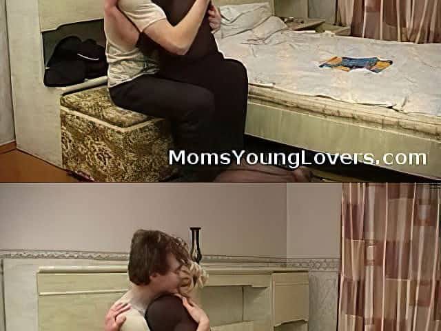 Nerd fucks hairy mature pussy