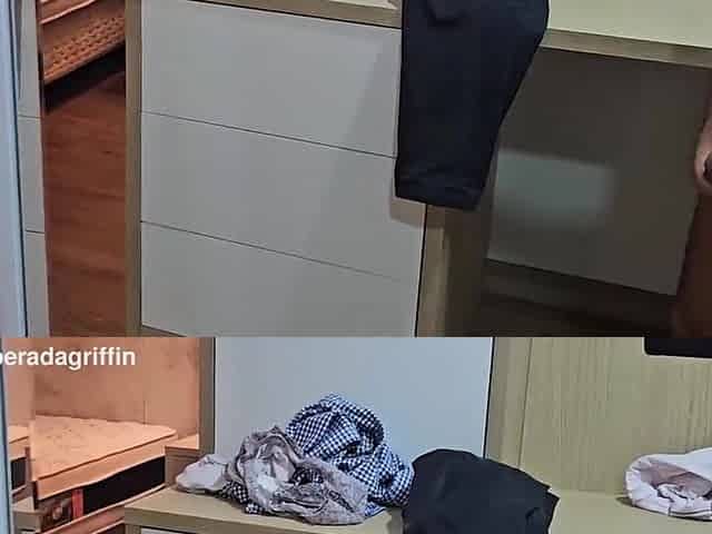 I caught my wife in the mirror with the delivery male in our apartment