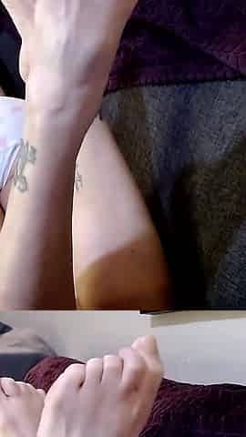 Relaxing Feet up Soles Toe Wiggling