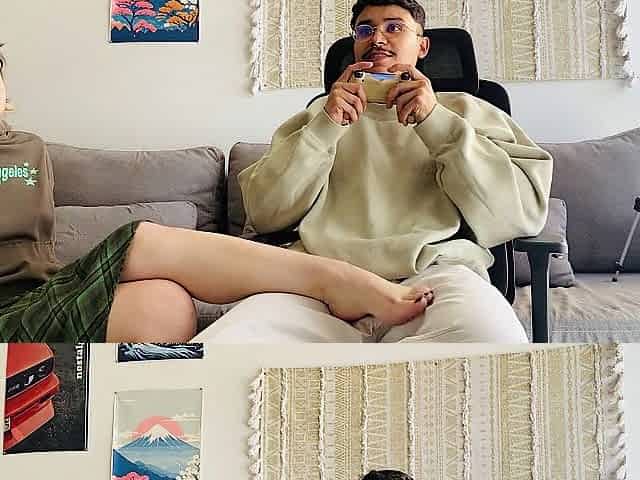 cute roommate distracts me whilst I game so I mouth screw her / Soft Porn